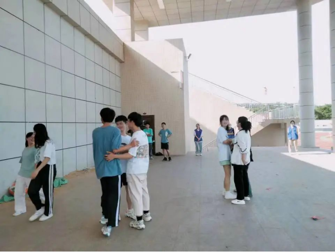 1651975990543822.png image.png